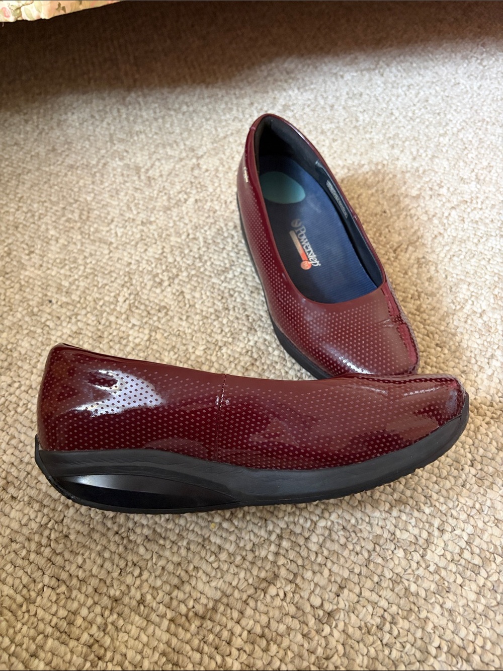 MBT HARPER rOCKER bOTTOM Women's Burgundy Patent Ballet Flats - Picture 6 of 7
